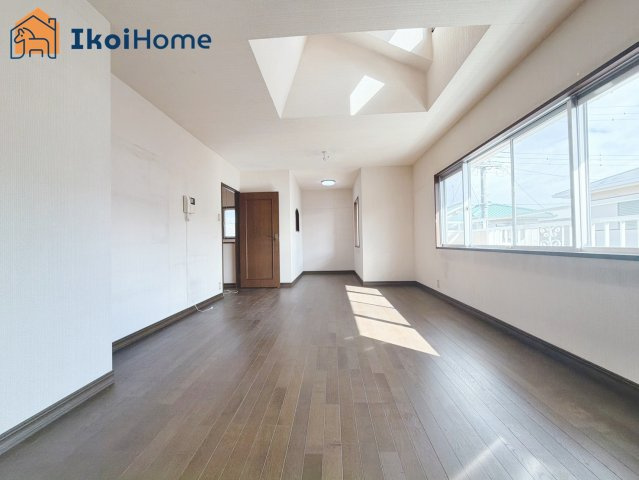 神戸市西区桜が丘東町５丁目　中古戸建の寝室|【ホームページに現地動画掲載中】●年中無休：当日予約可●オプションでフローリング強化コーティング有