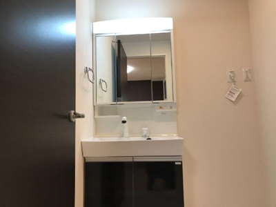 【洗面所】 | クレセントピアス | 洗髪洗面化粧台