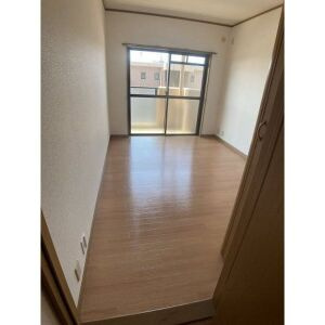 ルネッサンス雅A棟の居間・リビング