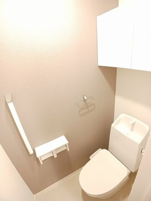 【トイレ】 | ヒカルサ和歌山本町 | コンパクトで使いやすいトイレです