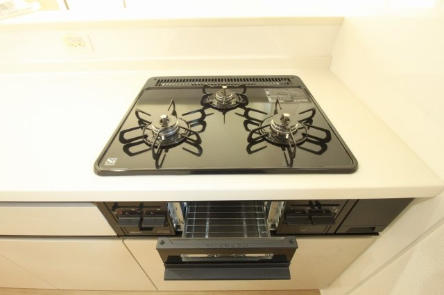 介良乙　新築戸建　1号棟【太陽光発電システム　7.56kw】（全3区画）　の和室|1F　和洋室　4.5帖