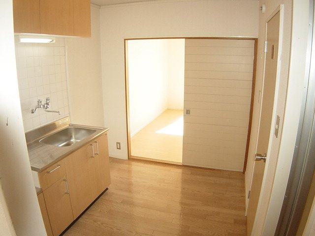 タウニー緑ケ丘のキッチン|キッチン前