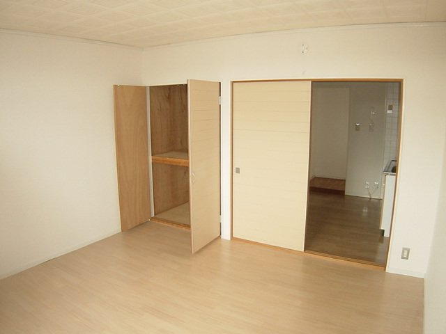 タウニー緑ケ丘の内装|洋室