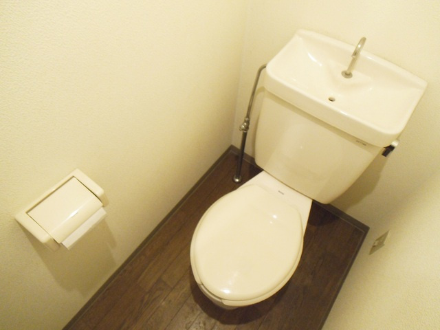 カーサフィオーレのトイレ|個室のトイレ完備しております☆