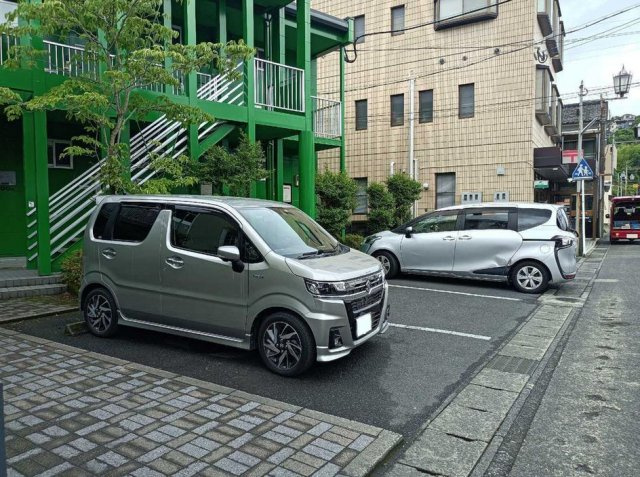 【駐車場】