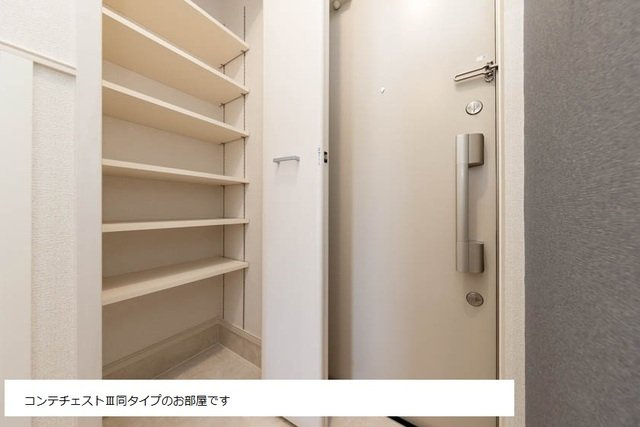 【玄関】 | リオ | 明るい玄関です