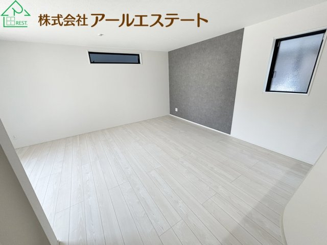 加古川市加古川町本町2期　JR「加古川駅」徒歩14分の洋室