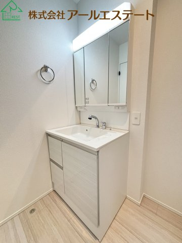 加古川市加古川町本町2期　JR「加古川駅」徒歩14分の独立洗面台