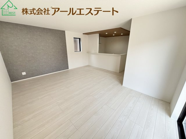 加古川市加古川町本町2期　JR「加古川駅」徒歩14分
