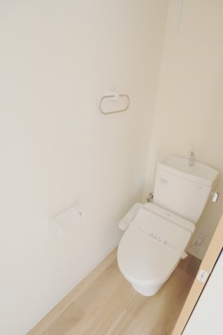 est 上安のトイレ