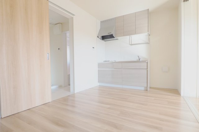 est 上安の居間・リビング