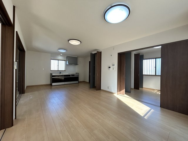 西条市樋之口382-13　中古住宅の居間・リビング