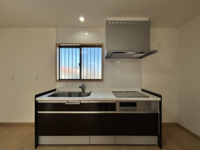 西条市樋之口382-13　中古住宅のキッチン