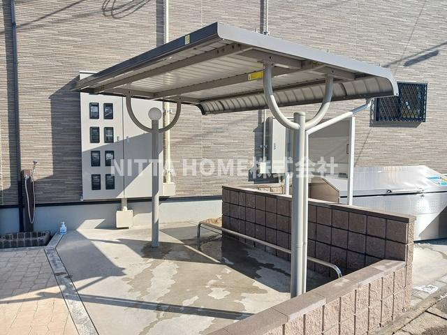 ガーデン・アイリスⅡのその他共用部分|屋根付きの駐輪場は無料です★