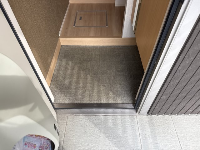 アクタス五軒屋の玄関