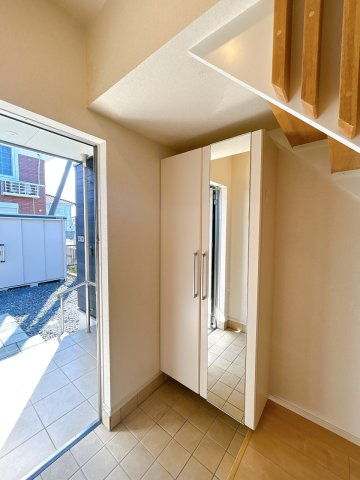 【玄関】 | 結城市大字結城　中古戸建