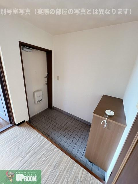 クレール参番館の玄関