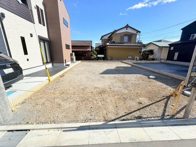川越市神明町　建築条件付き売地　「本川越駅」徒歩24分　敷地34坪　【川越小学区】