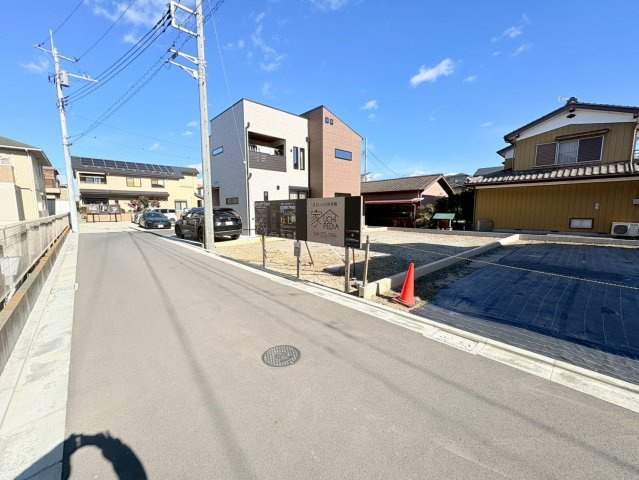 川越市神明町　建築条件付き売地　「本川越駅」徒歩24分　敷地34坪　【川越小学区】の前面道路含む現地写真