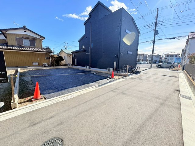 川越市神明町　建築条件付き売地　「本川越駅」徒歩24分　敷地34坪　【川越小学区】の前面道路含む現地写真