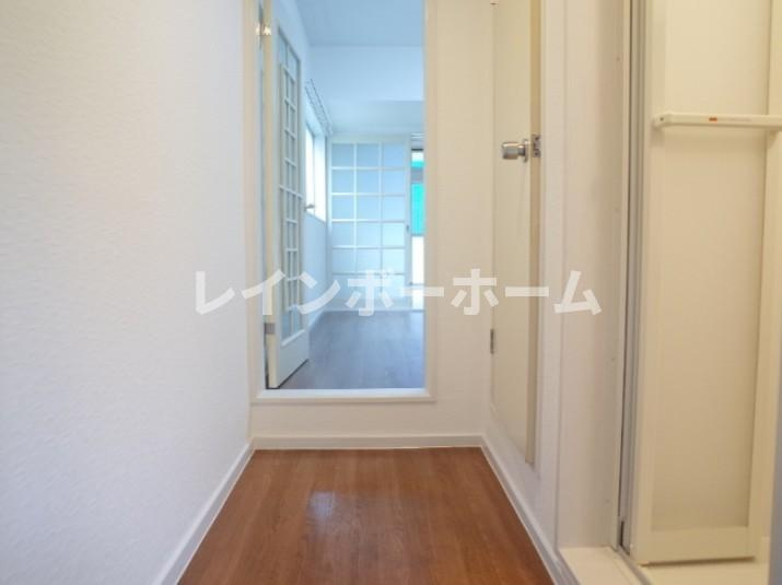 パレス八千代台の玄関