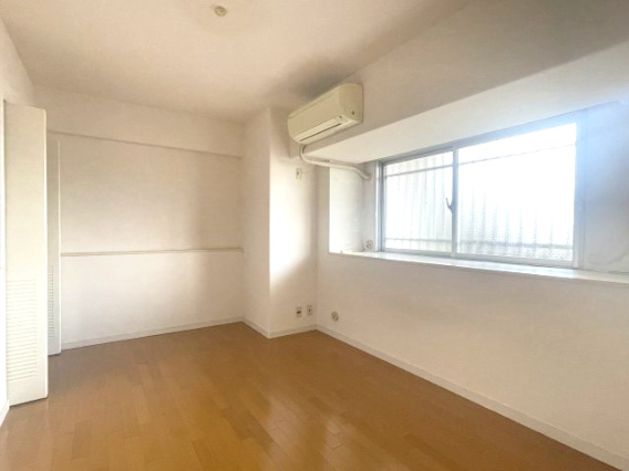 レークパレス大津堅田6階の洋室