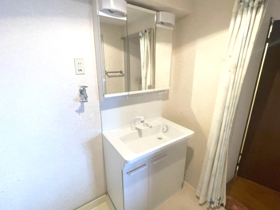 レークパレス大津堅田6階の独立洗面台