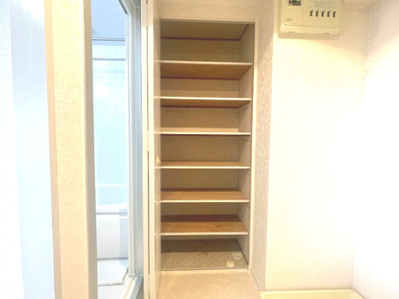レークパレス大津堅田6階の収納