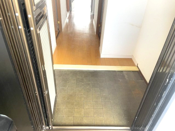 レークパレス大津堅田6階の玄関