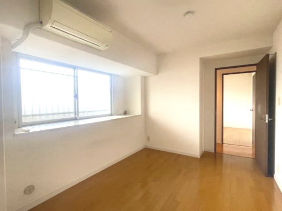 レークパレス大津堅田6階の洋室