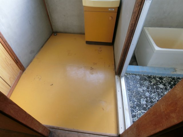 入野町16410-9戸建（倉庫）の洗面所