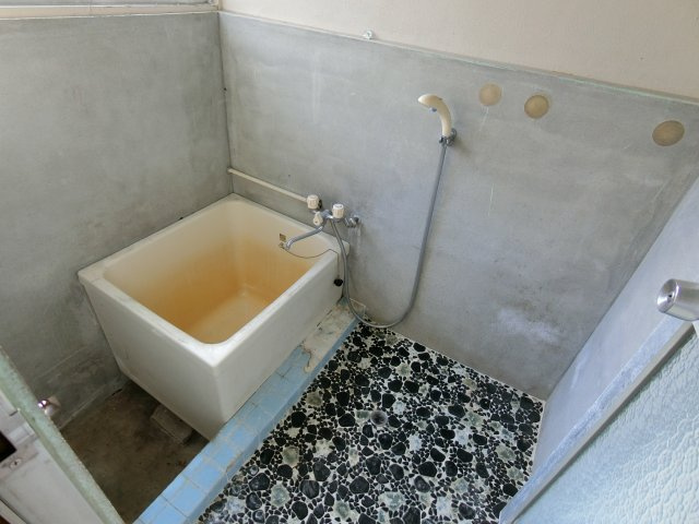 入野町16410-9戸建（倉庫）の浴室