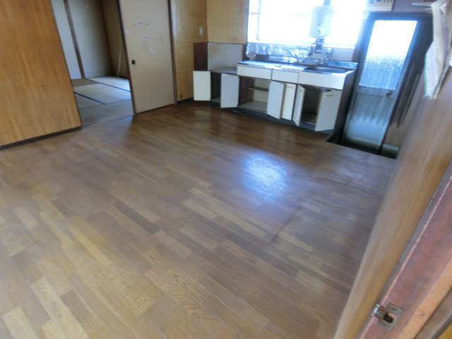 入野町16410-9戸建（倉庫）の居間・リビング