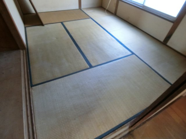 入野町16410-9戸建（倉庫）の和室