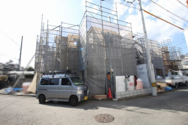 介良乙　新築戸建　3号棟【太陽光発電システム】（全3区画）　の外観|建築中　3号棟　土地面積　104.84㎡　（約31.71坪）