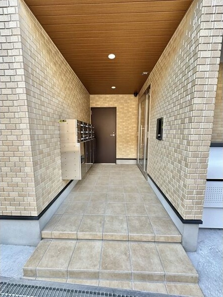 エスクード凪のエントランス