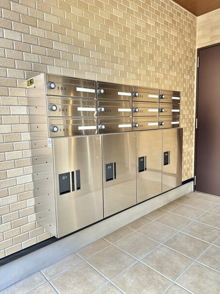 エスクード凪のエントランス