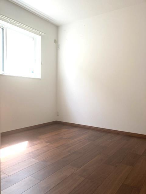 三笠町定期借家戸建の洋室