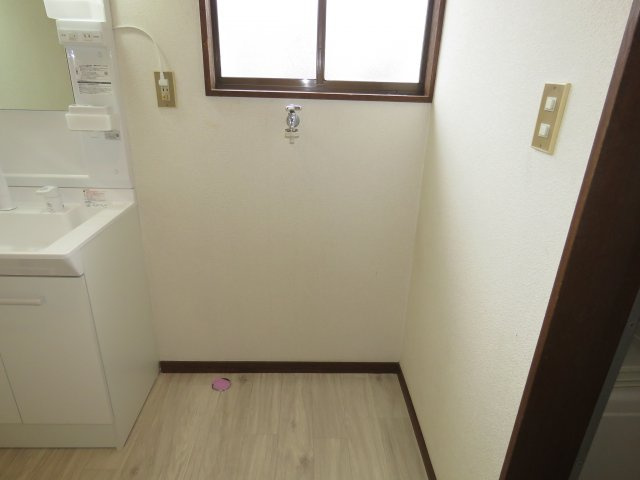 コーポ倉島のその他|洗濯機置場