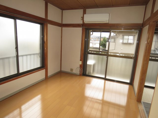 コーポ倉島の洋室