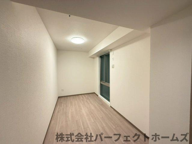 ロイヤルメドゥ香里園タワーの洋室|使い勝手のいい洋室です