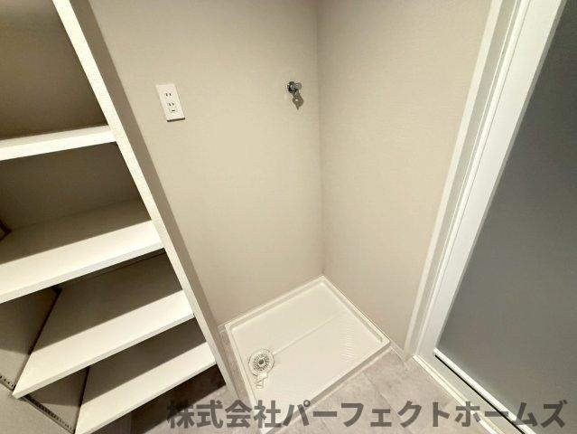 ロイヤルメドゥ香里園タワーのランドリースペース