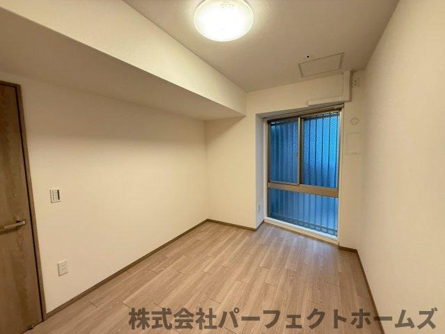 ロイヤルメドゥ香里園タワーの洋室|落ち着いた色調の洋室です