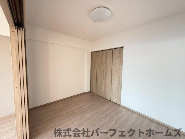 ロイヤルメドゥ香里園タワーの洋室|洋室です