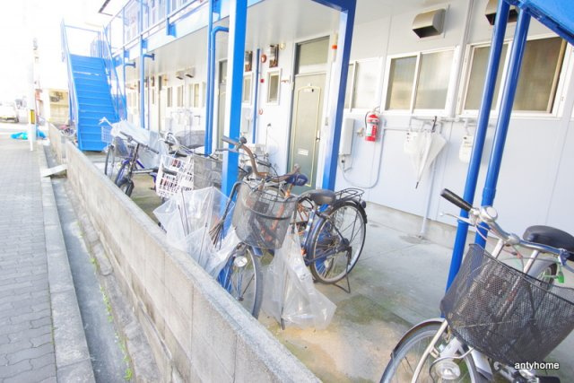 千成ハイツA棟　仲介手数料無料の駐車場