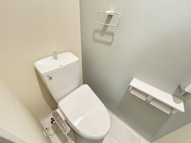 知立市八橋町的場126-1『仲介手数料無料』新築戸建てのトイレ