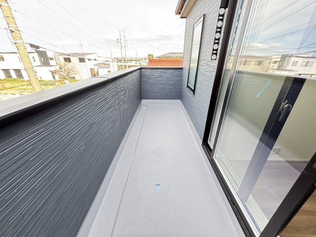 知立市八橋町的場126-1『仲介手数料無料』新築戸建てのバルコニー