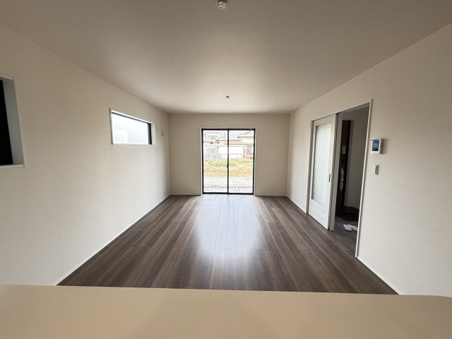 知立市八橋町的場126-1『仲介手数料無料』新築戸建ての居間・リビング