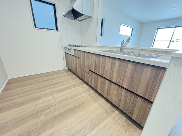 知立市八橋町的場126-1『仲介手数料無料』新築戸建てのキッチン