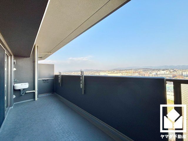 クレアガーデン伏見桃山のバルコニー